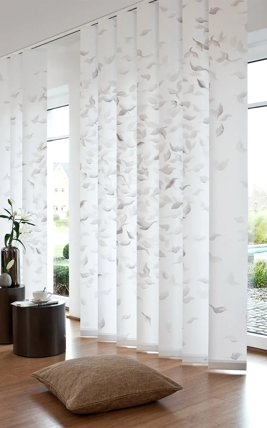 Wohnzimmer mit Lamellenvorhang Blatt